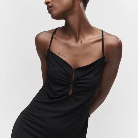 MANGO NWT unopened black dress with pleated details and opening size 10 - Picture 4 of 7